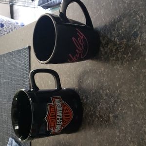 Two Harley davidson coffee cups